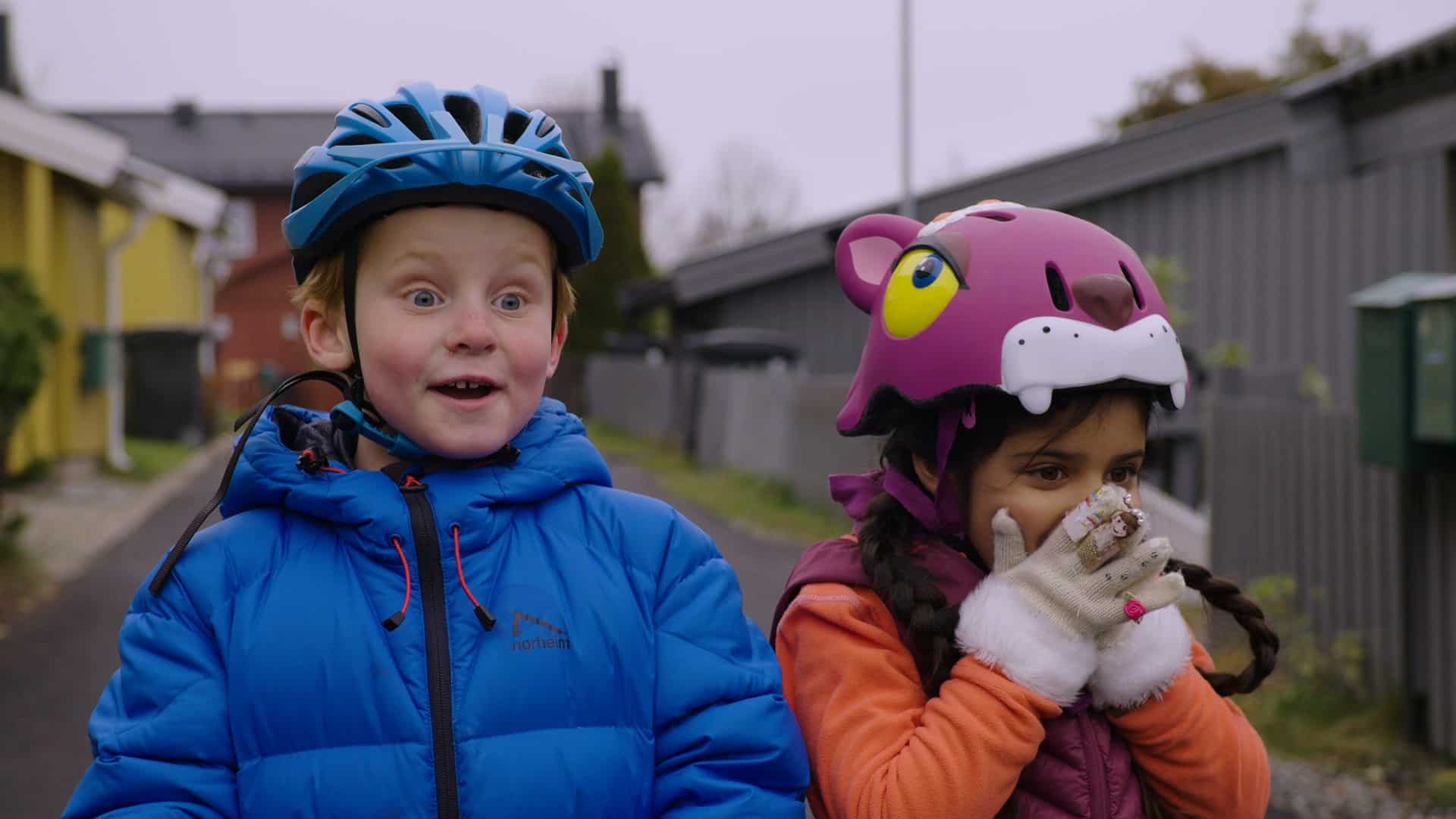 Trym og Madikken midt i trafikken